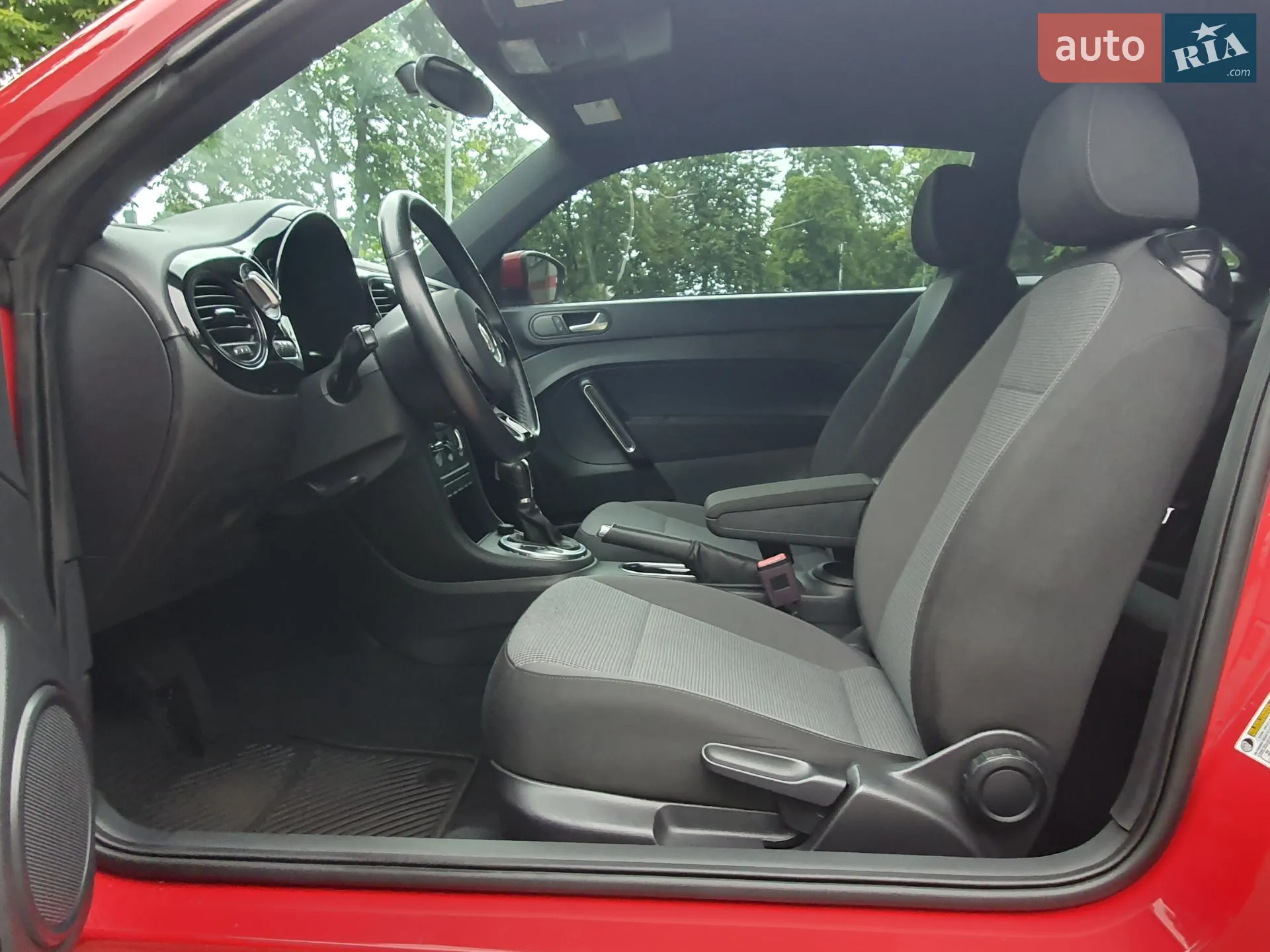 2019 Volkswagen Beetle - мініатюра 37