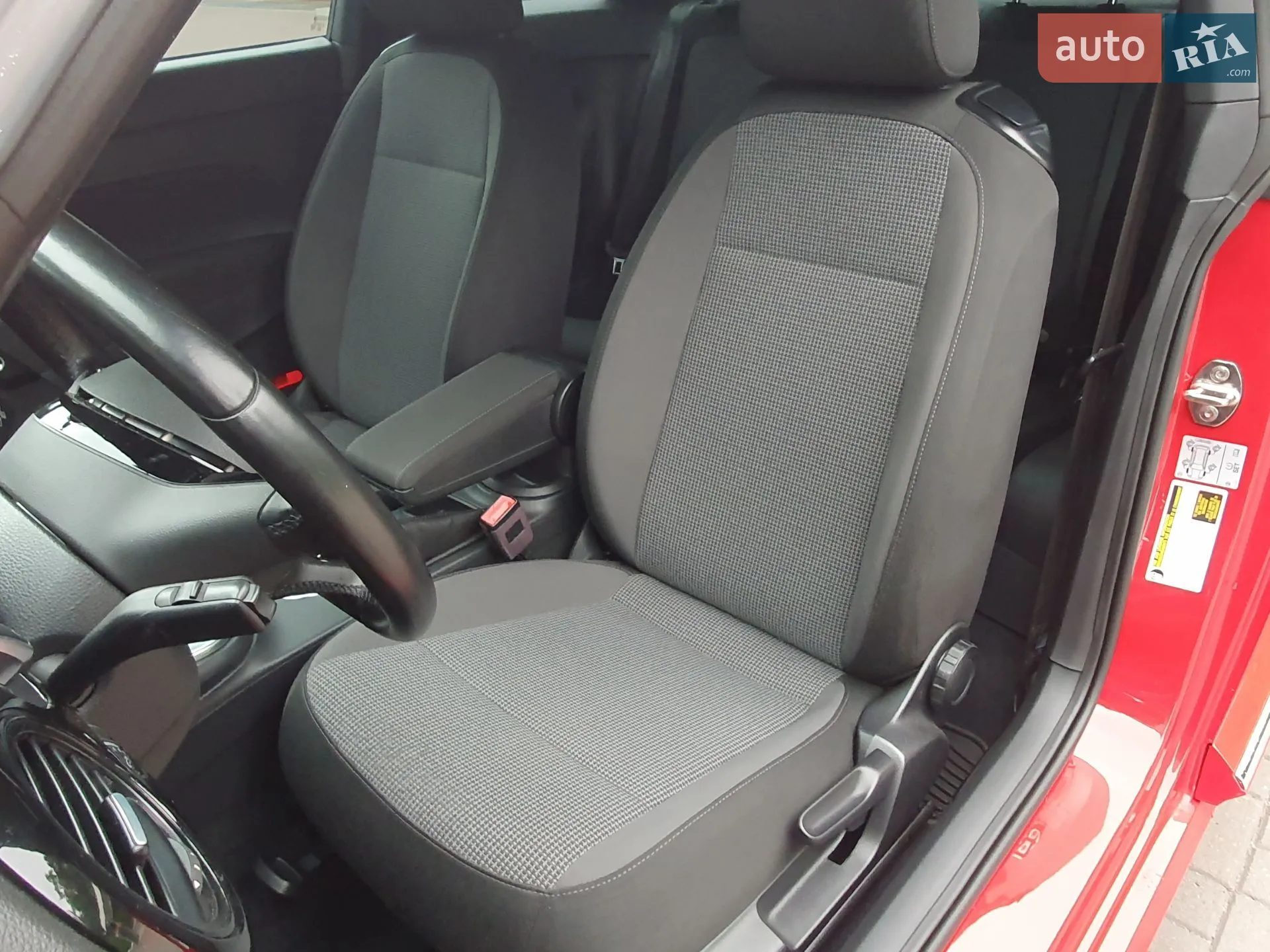 2019 Volkswagen Beetle - мініатюра 38
