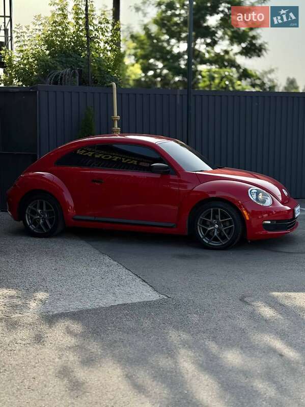 Хэтчбек Volkswagen Beetle 2012 в Днепре