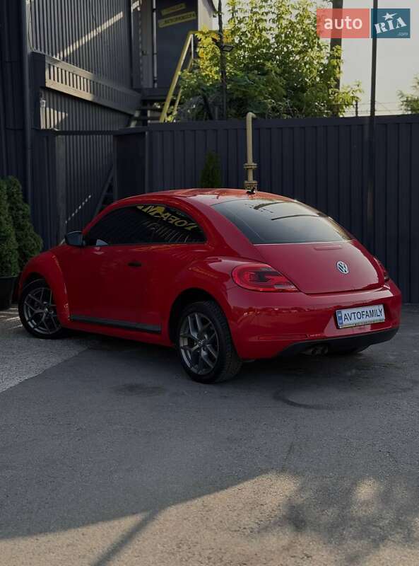 Хэтчбек Volkswagen Beetle 2012 в Днепре