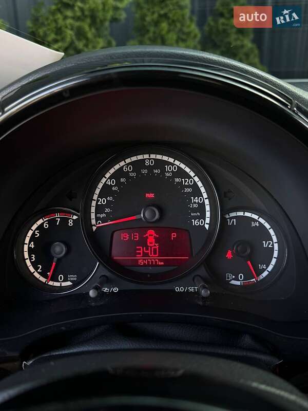 Хэтчбек Volkswagen Beetle 2012 в Днепре