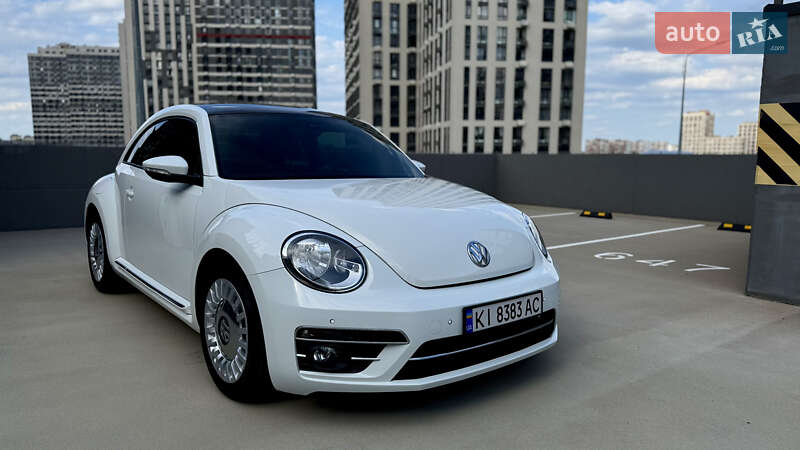 Хэтчбек Volkswagen Beetle 2015 в Киеве