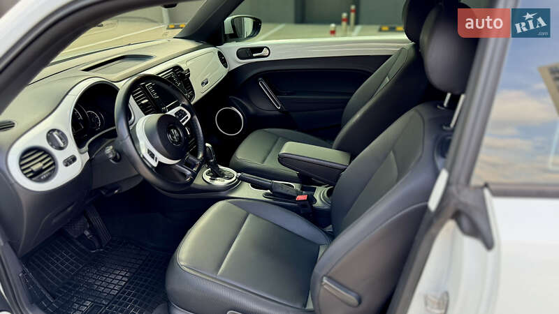 Хэтчбек Volkswagen Beetle 2015 в Киеве