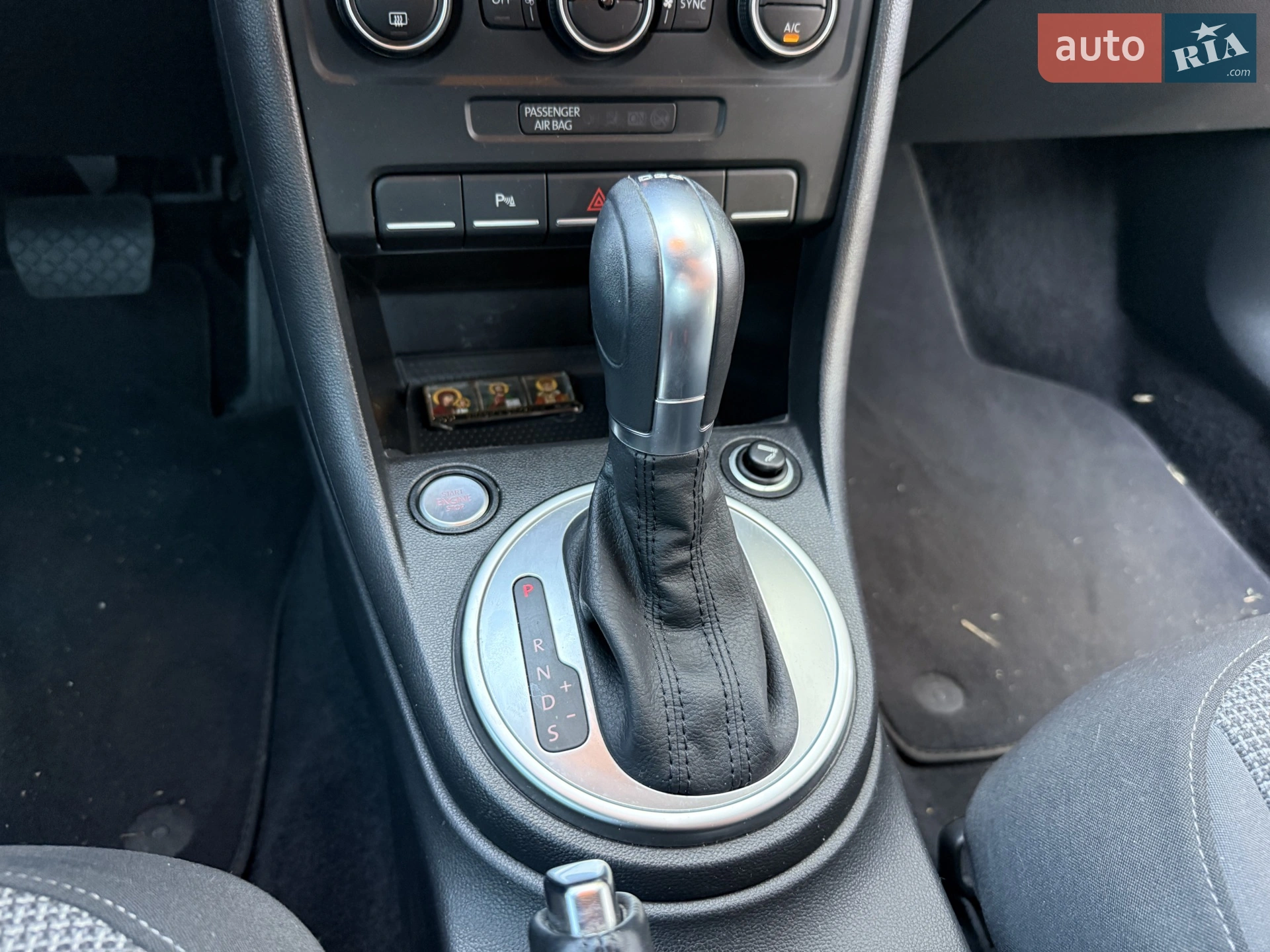 2016 Volkswagen Beetle - мініатюра 25