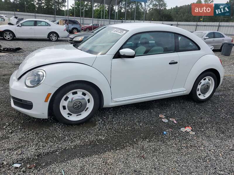 Volkswagen Beetle 2015