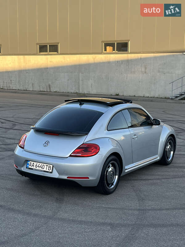 Хэтчбек Volkswagen Beetle 2012 в Киеве
