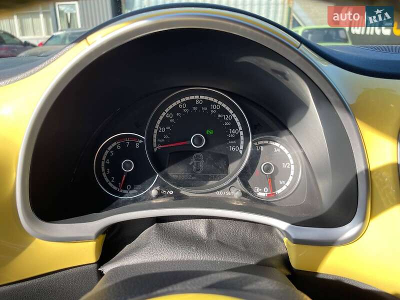 Кабріолет Volkswagen Beetle 2012 в Дніпрі