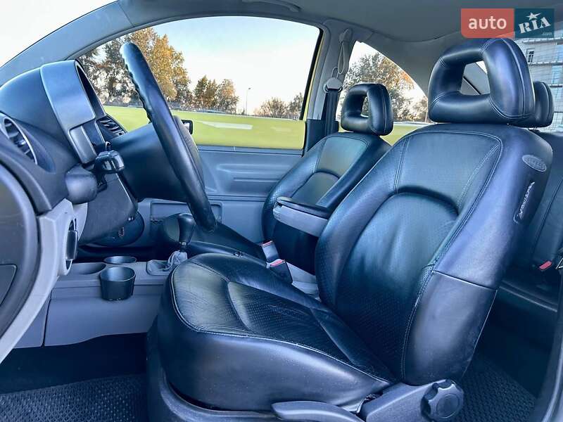 Хэтчбек Volkswagen Beetle 1999 в Киеве