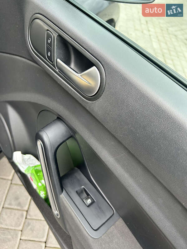 Хетчбек Volkswagen Beetle 2012 в Мукачевому