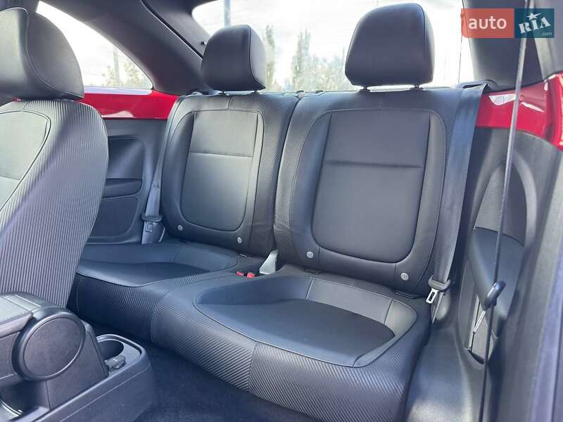 Хетчбек Volkswagen Beetle 2016 в Києві фото 23 Хетчбек Volkswagen Beetle 2016 в Києві