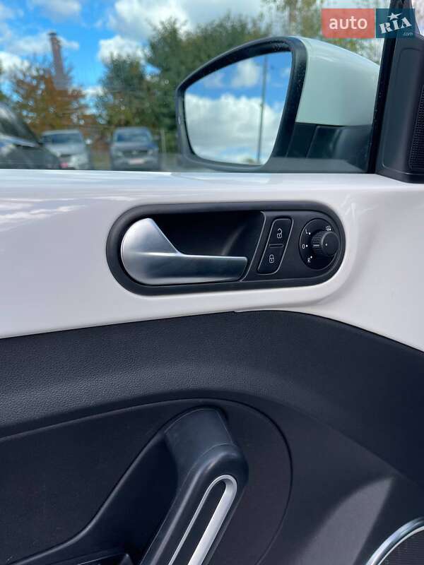 Хетчбек Volkswagen Beetle 2013 в Львові фото 10 Хетчбек Volkswagen Beetle 2013 в Львові