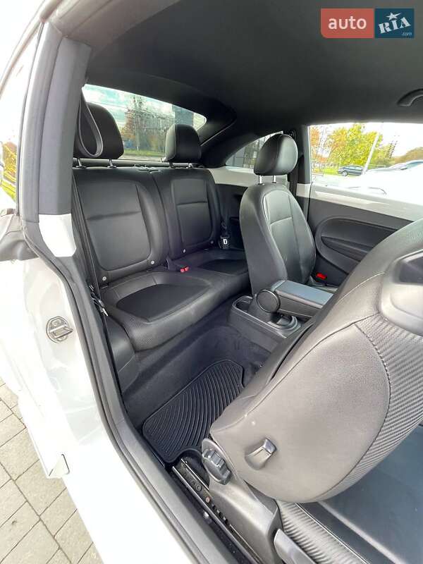 Хетчбек Volkswagen Beetle 2013 в Львові фото 24 Хетчбек Volkswagen Beetle 2013 в Львові
