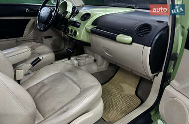 Хэтчбек Volkswagen Beetle 2000 в  фото 24 Хэтчбек Volkswagen Beetle 2000 в