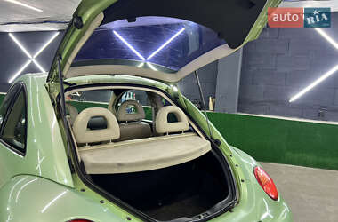Хэтчбек Volkswagen Beetle 2000 в  фото 29 Хэтчбек Volkswagen Beetle 2000 в