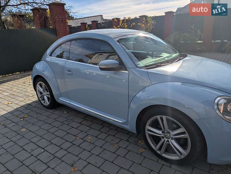 Хэтчбек Volkswagen Beetle 2015 в Львове