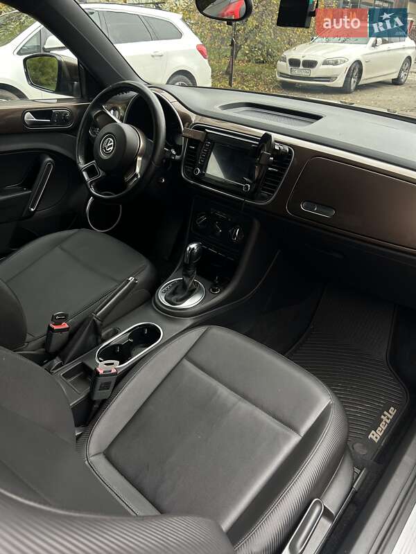 Хэтчбек Volkswagen Beetle 2012 в Львове
