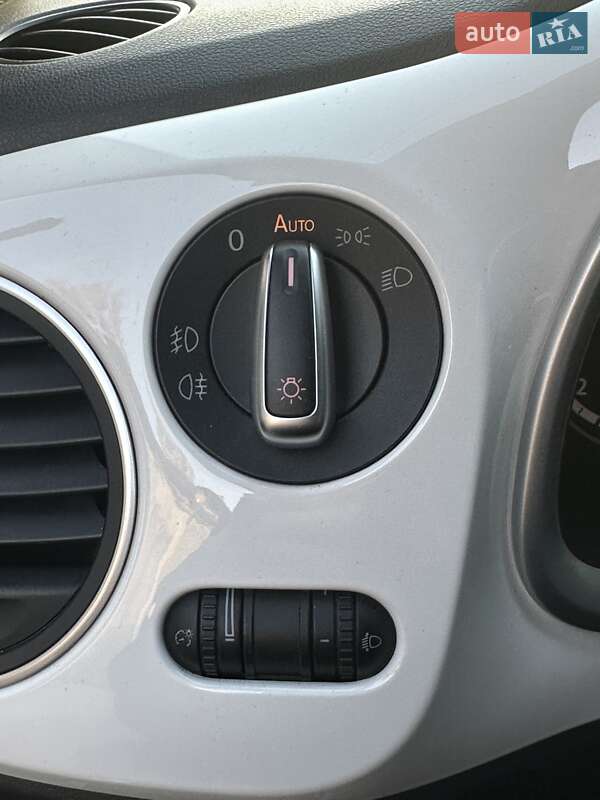 Хетчбек Volkswagen Beetle 2013 в Одесі