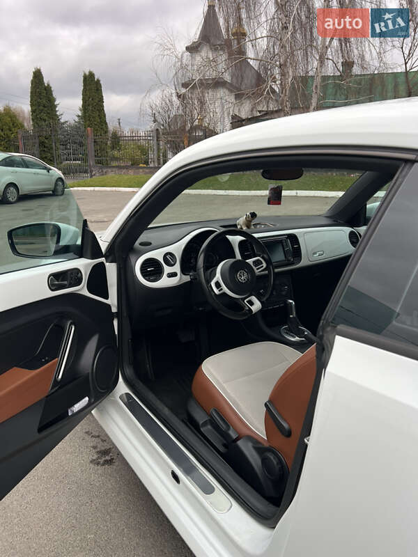 Хэтчбек Volkswagen Beetle 2017 в Киеве