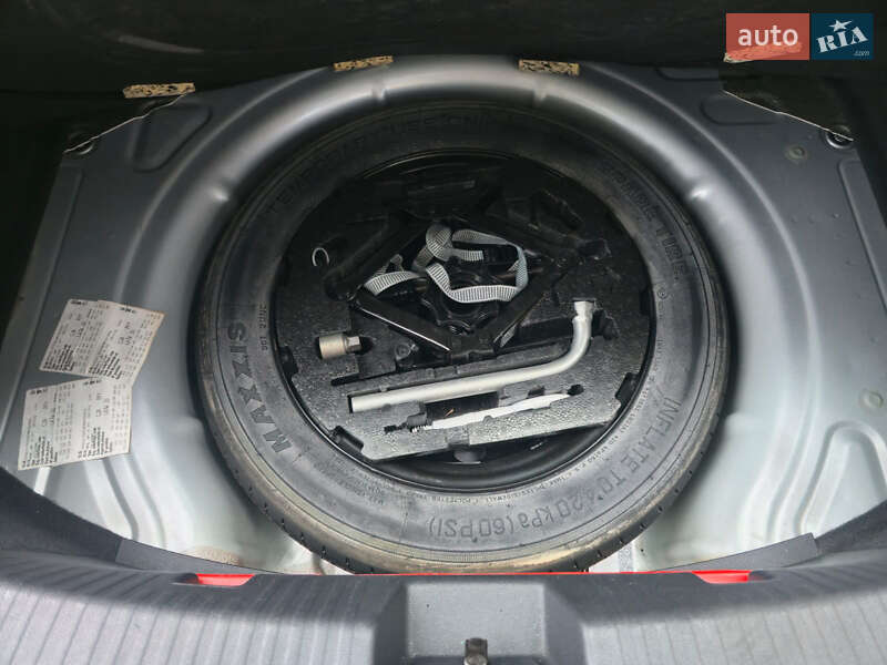 Хэтчбек Volkswagen Beetle 2014 в Киеве фото 14 Хэтчбек Volkswagen Beetle 2014 в Киеве