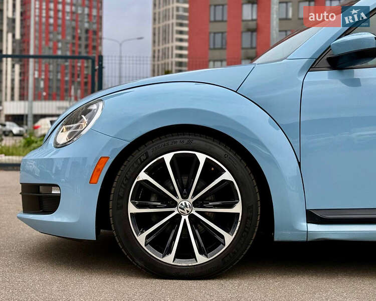Хэтчбек Volkswagen Beetle 2015 в Киеве