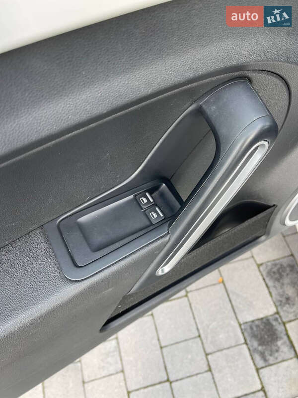 Хэтчбек Volkswagen Beetle 2013 в Львове фото 12 Хэтчбек Volkswagen Beetle 2013 в Львове