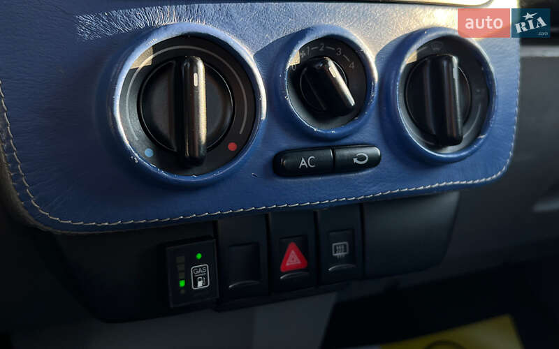 Хэтчбек Volkswagen Beetle 2001 в Львове фото 14 Хэтчбек Volkswagen Beetle 2001 в Львове