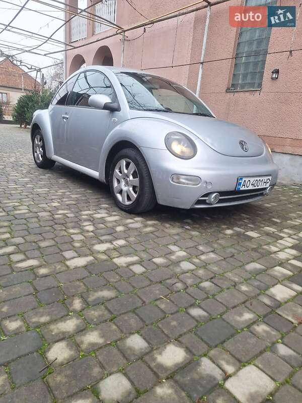 Хетчбек Volkswagen Beetle 2002 в Ужгороді