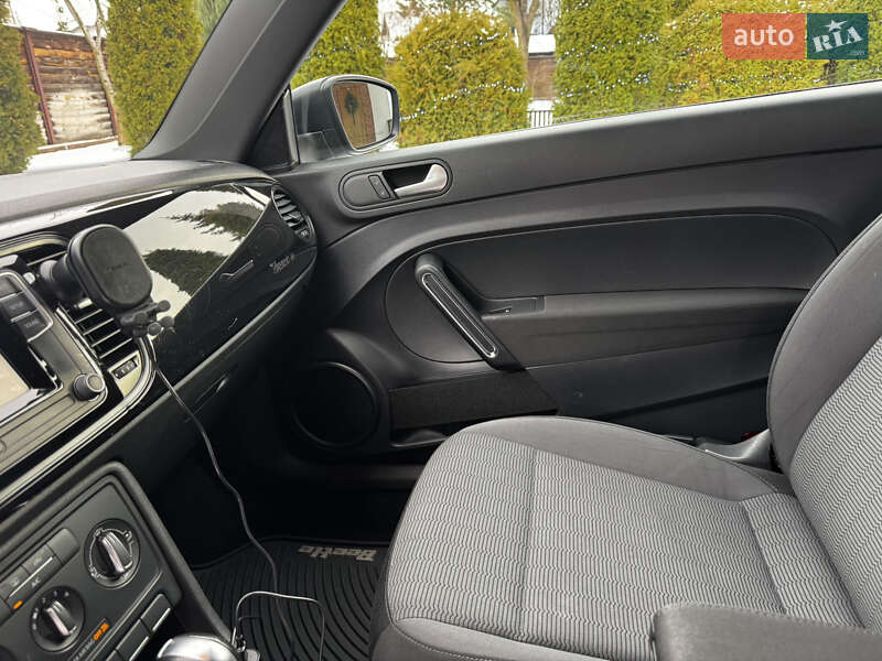 Хэтчбек Volkswagen Beetle 2016 в Киеве фото 14 Хэтчбек Volkswagen Beetle 2016 в Киеве