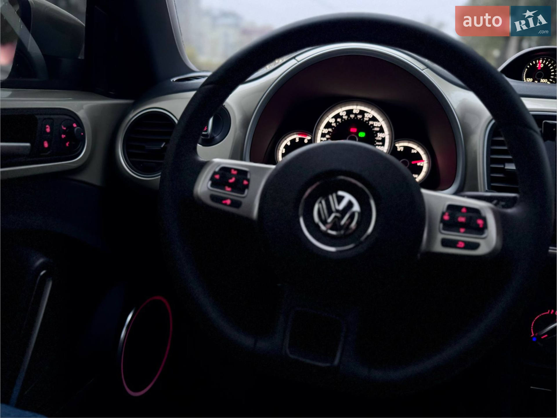 2012 Volkswagen Beetle - мініатюра 19