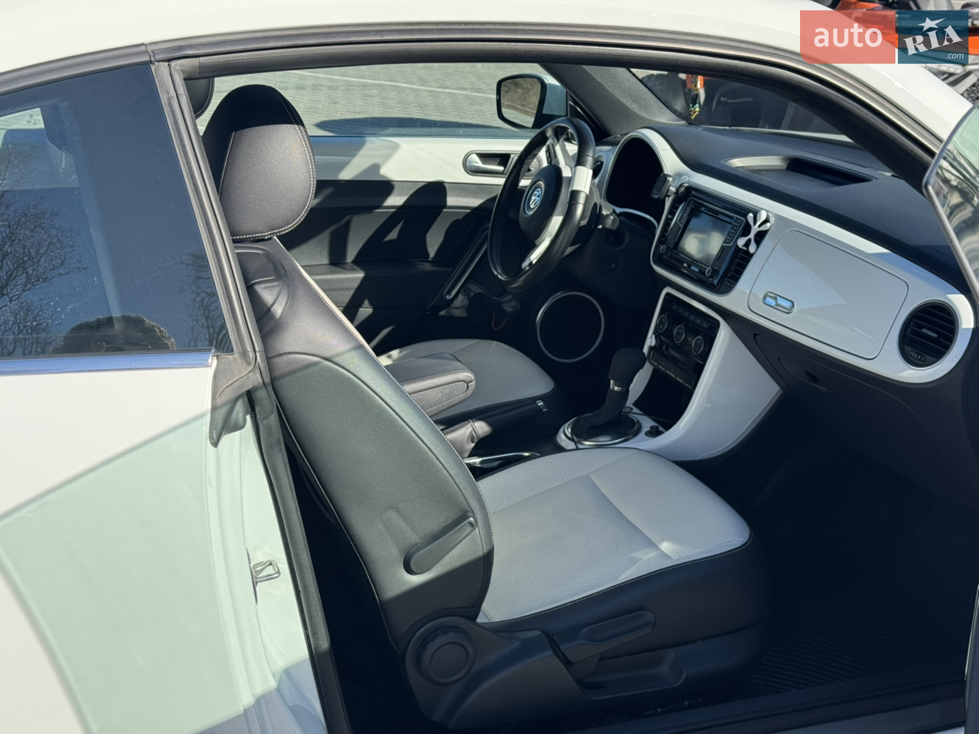 2018 Volkswagen Beetle - мініатюра 9