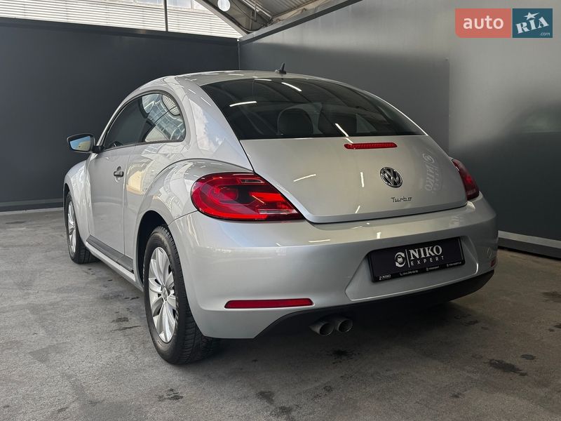 Хэтчбек Volkswagen Beetle 2015 в Киеве