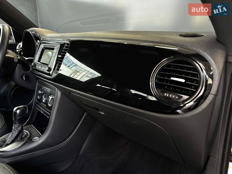 Хэтчбек Volkswagen Beetle 2015 в Киеве