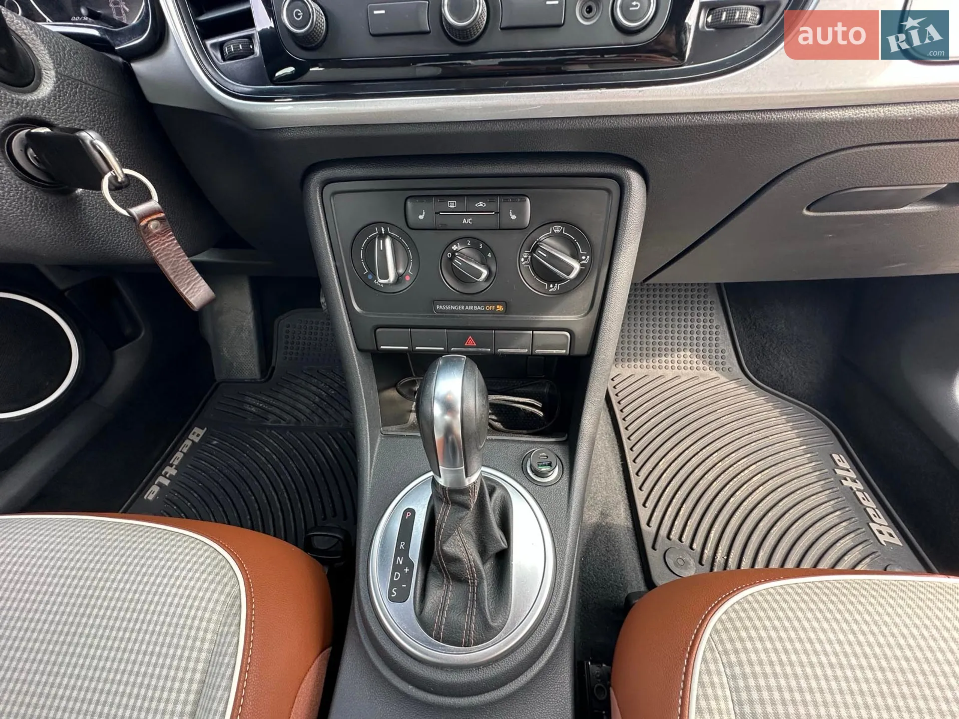 2014 Volkswagen Beetle - мініатюра 13