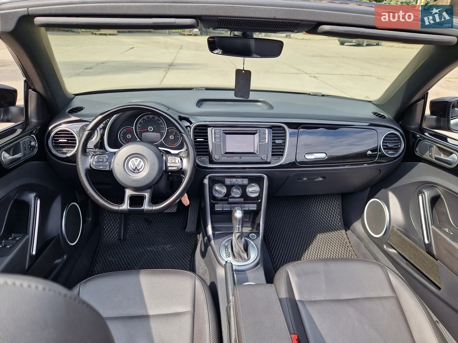 2017 Volkswagen Beetle - мініатюра 26