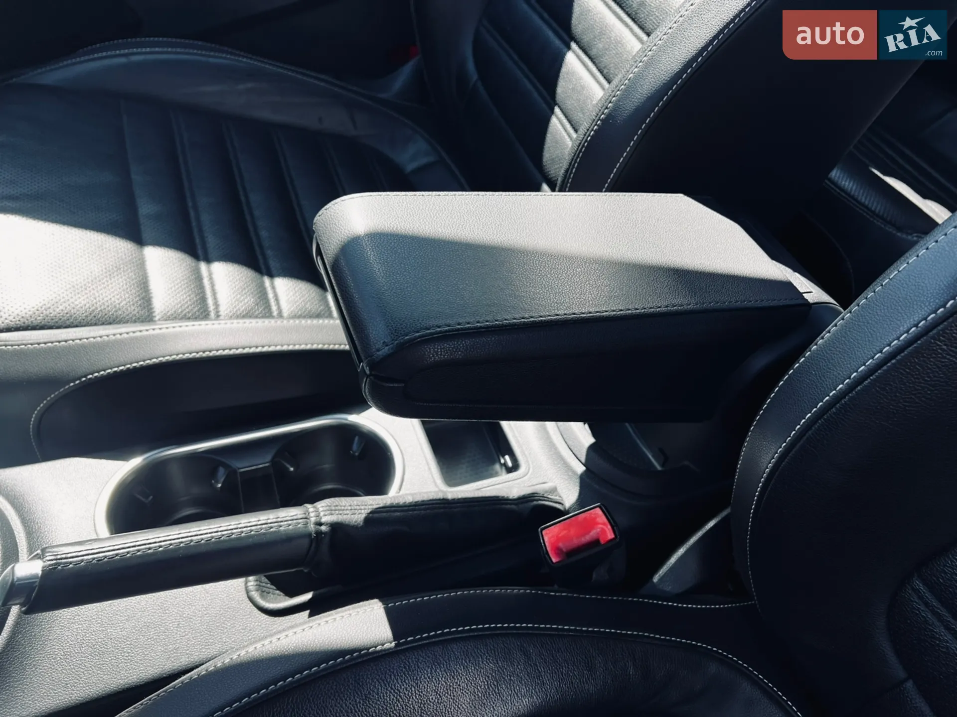 2014 Volkswagen Beetle - мініатюра 24