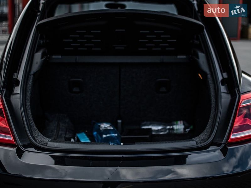 Хэтчбек Volkswagen Beetle 2012 в Львове