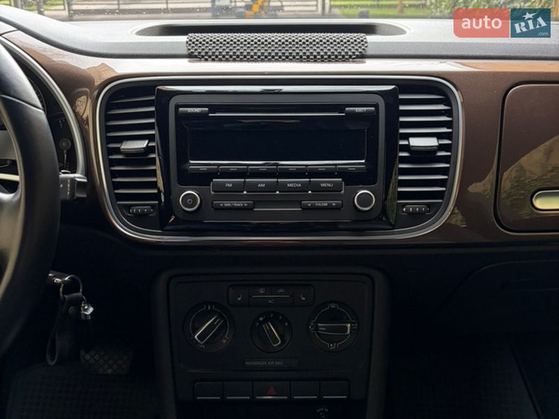 Хэтчбек Volkswagen Beetle 2012 в Киеве фото 12 Хэтчбек Volkswagen Beetle 2012 в Киеве