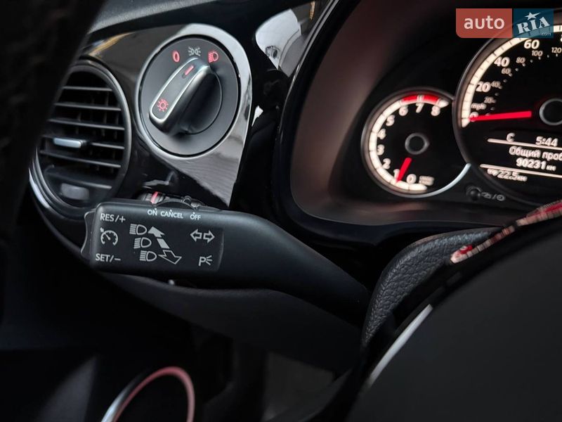 Хетчбек Volkswagen Beetle 2016 в Києві