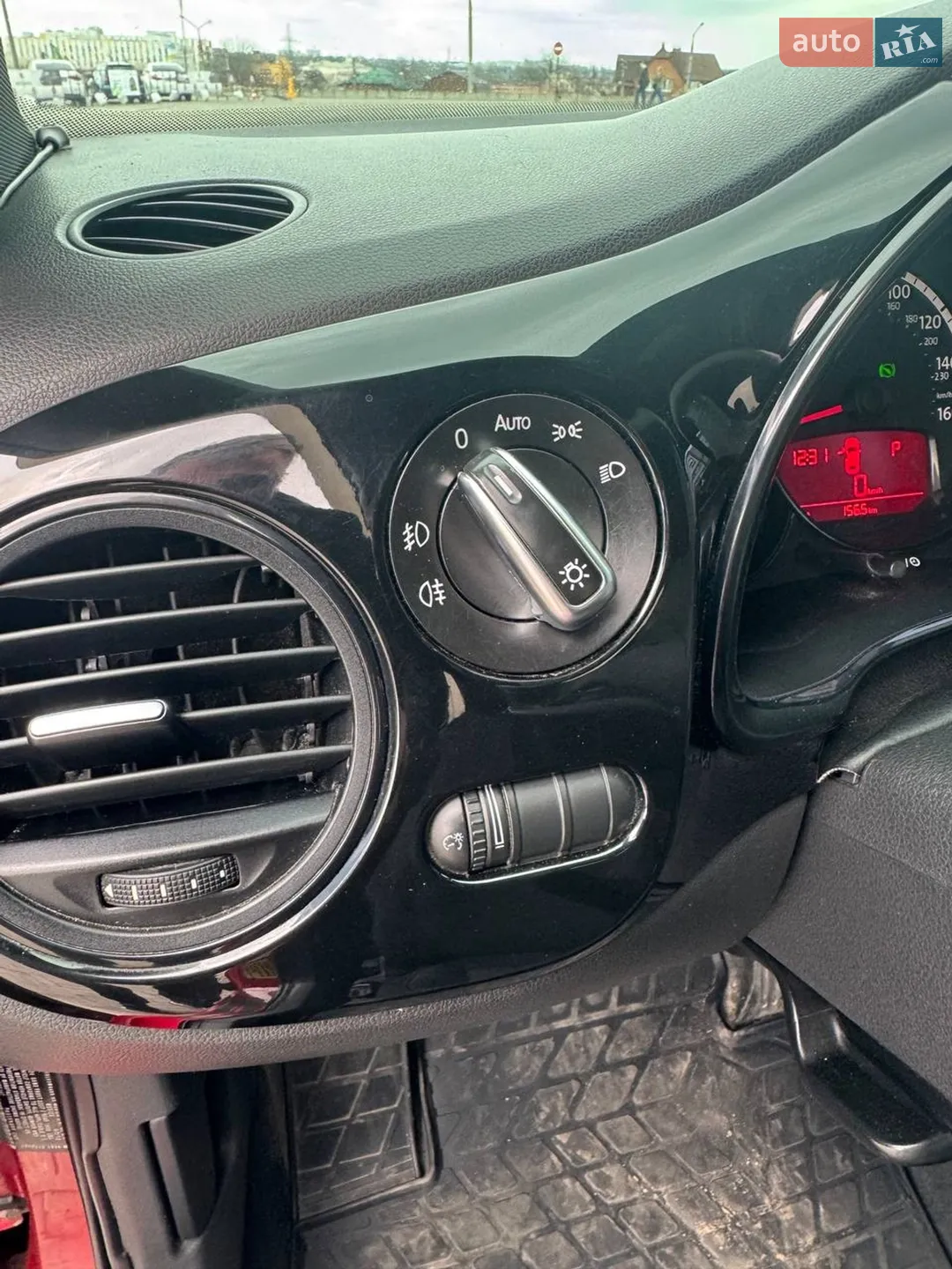 2012 Volkswagen Beetle - мініатюра 20