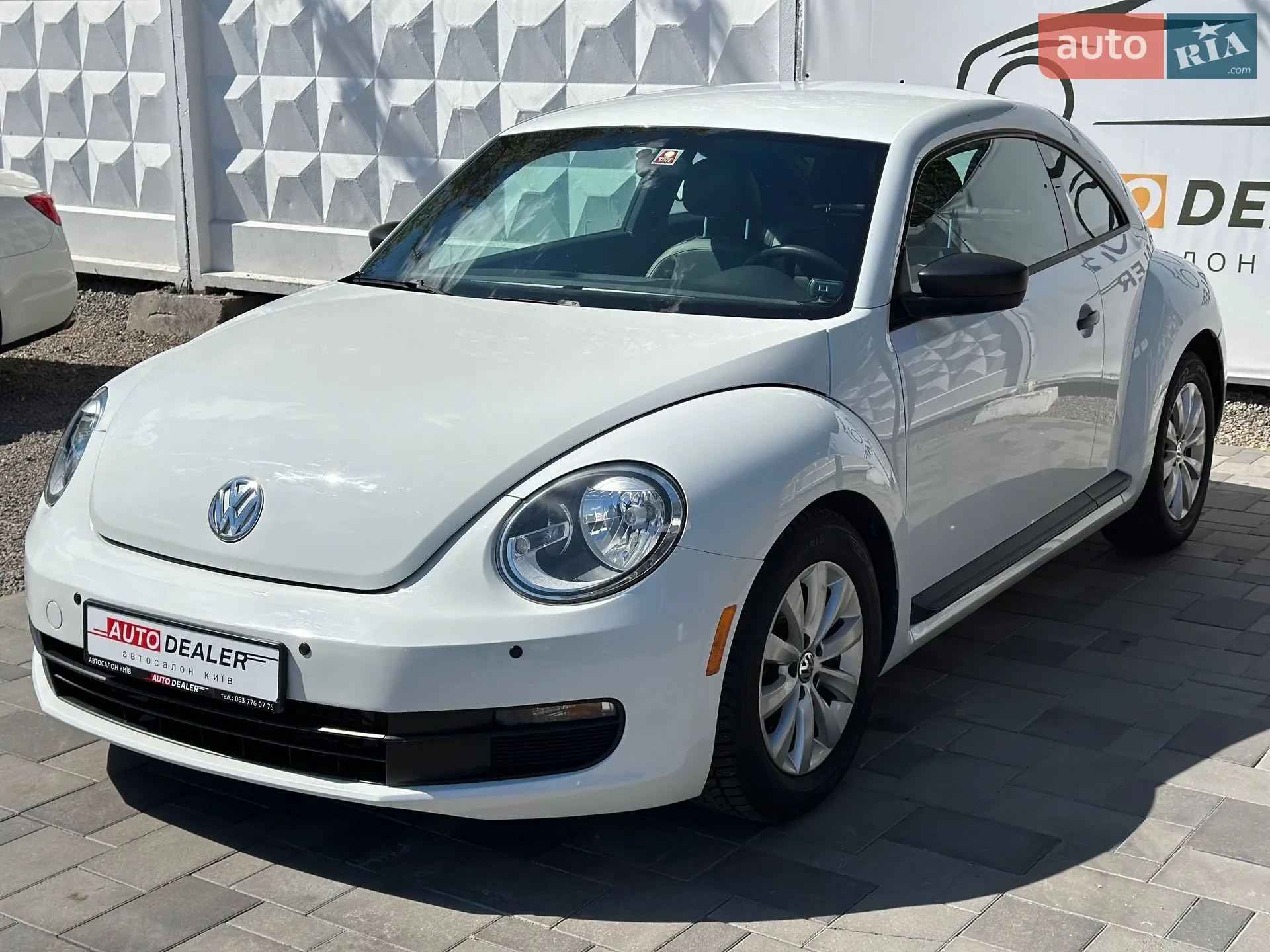 2015 Volkswagen Beetle - мініатюра 3