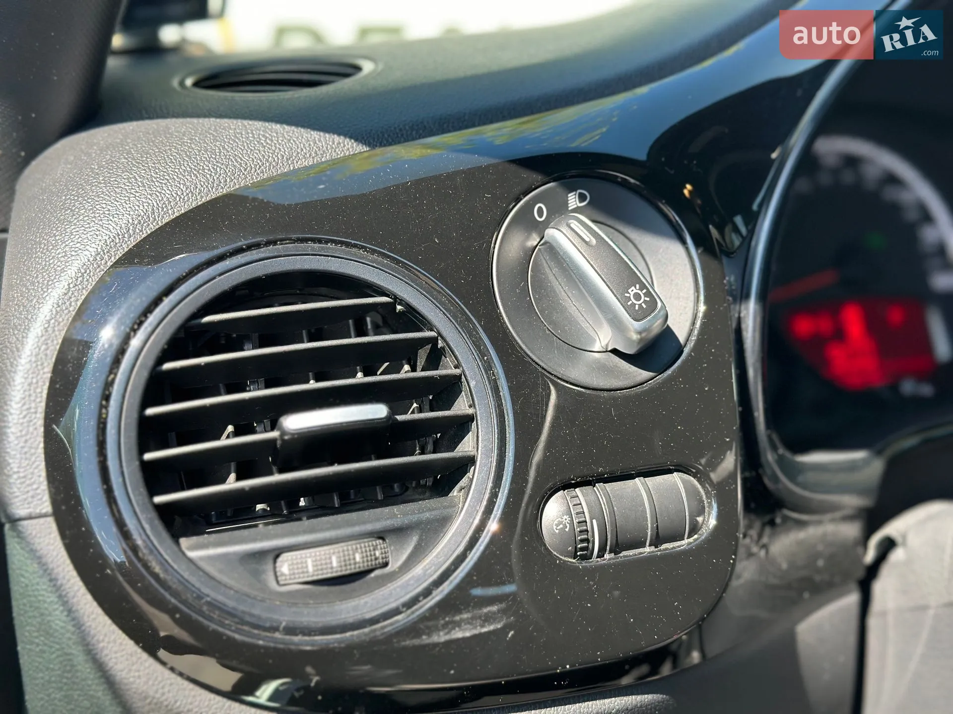 2015 Volkswagen Beetle - мініатюра 16