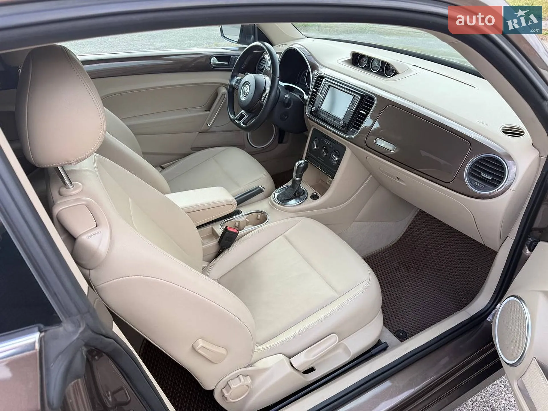 2013 Volkswagen Beetle - мініатюра 25