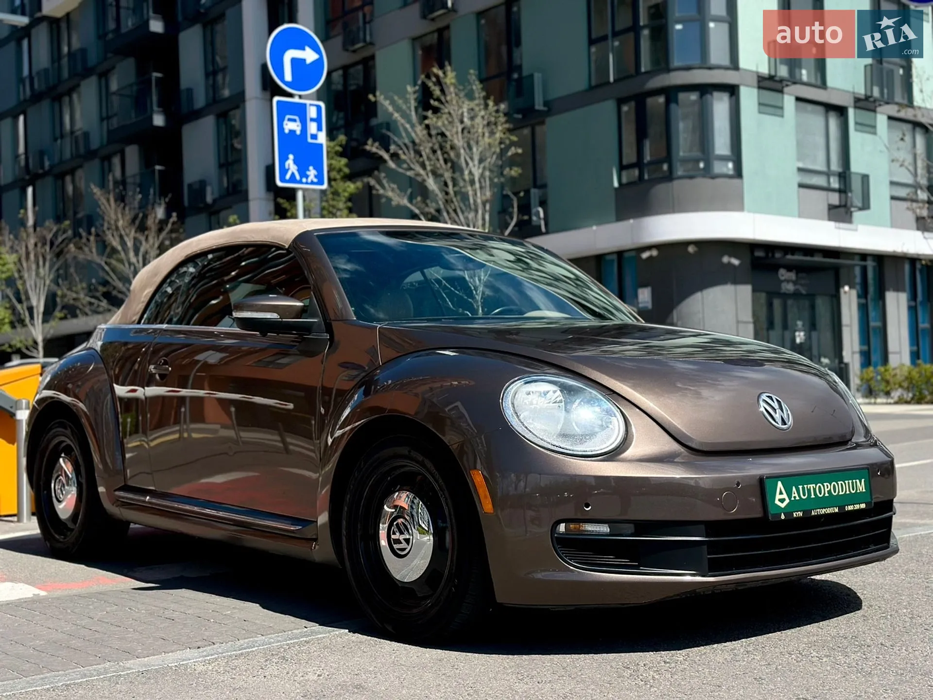 2015 Volkswagen Beetle - мініатюра 2