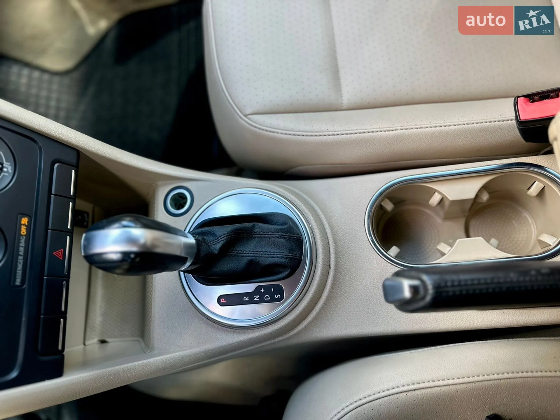 2015 Volkswagen Beetle - мініатюра 30