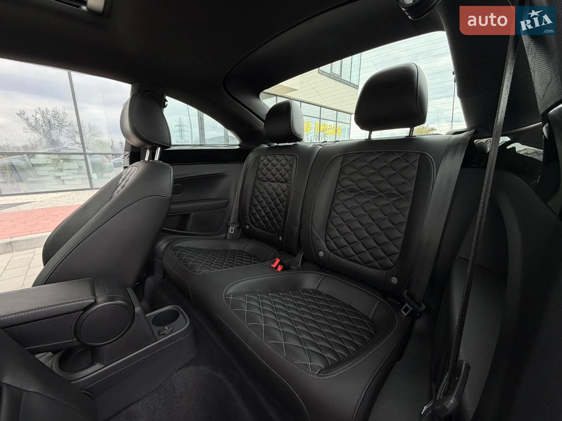 2018 Volkswagen Beetle - мініатюра 28