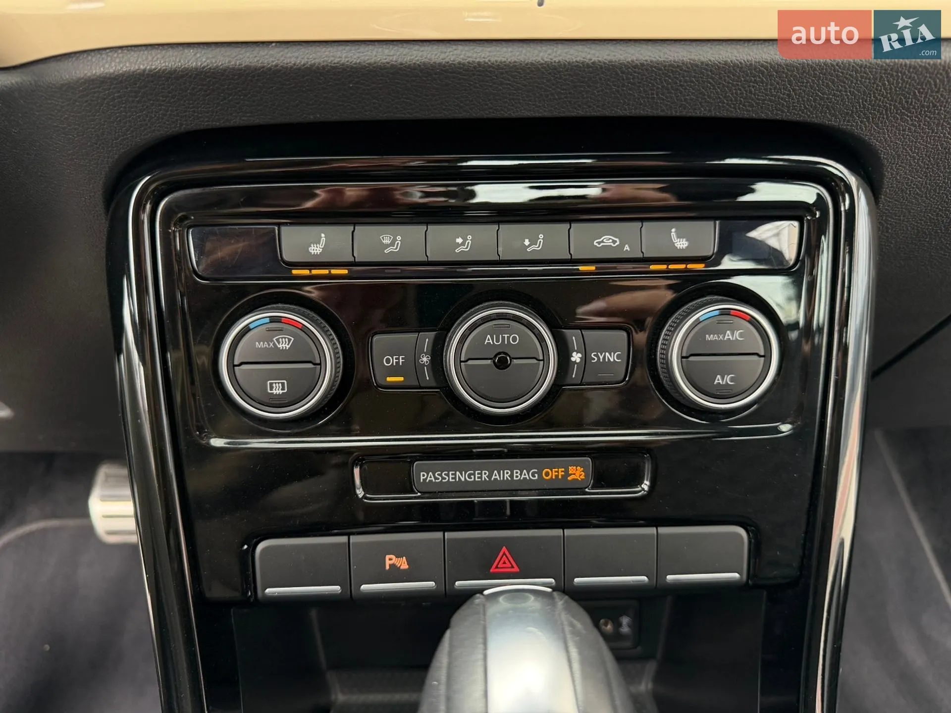 2018 Volkswagen Beetle - мініатюра 32