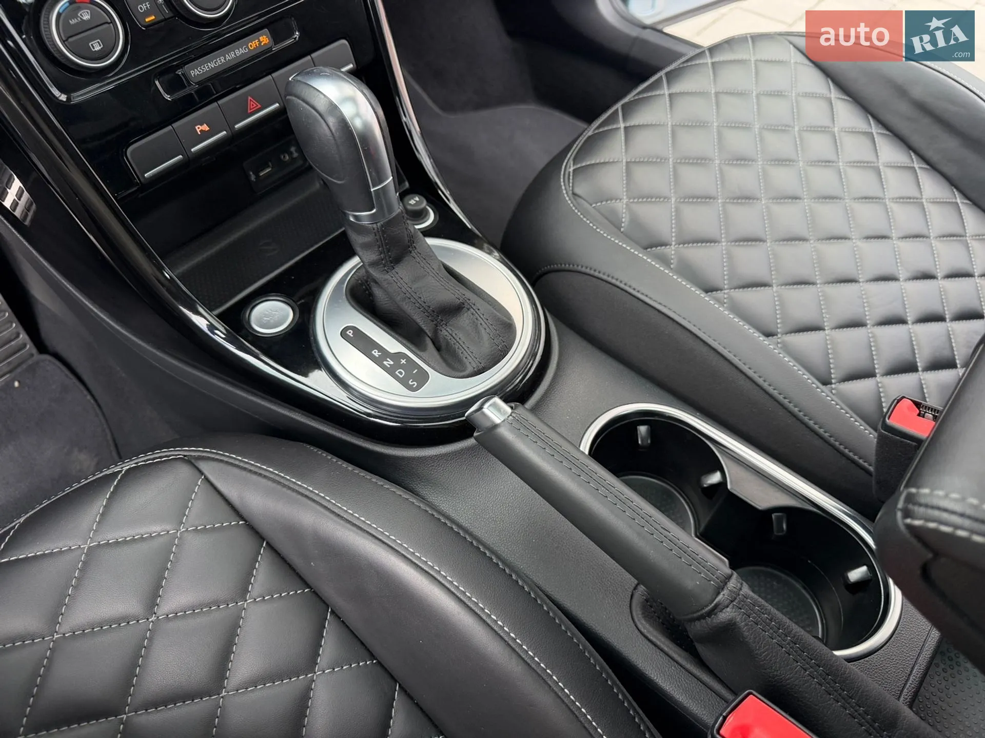 2018 Volkswagen Beetle - мініатюра 37