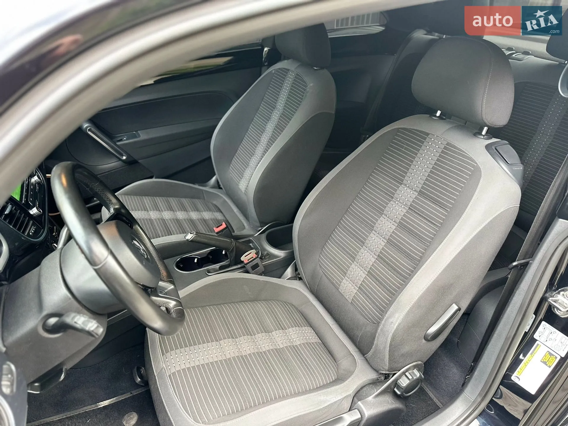 2012 Volkswagen Beetle - мініатюра 13