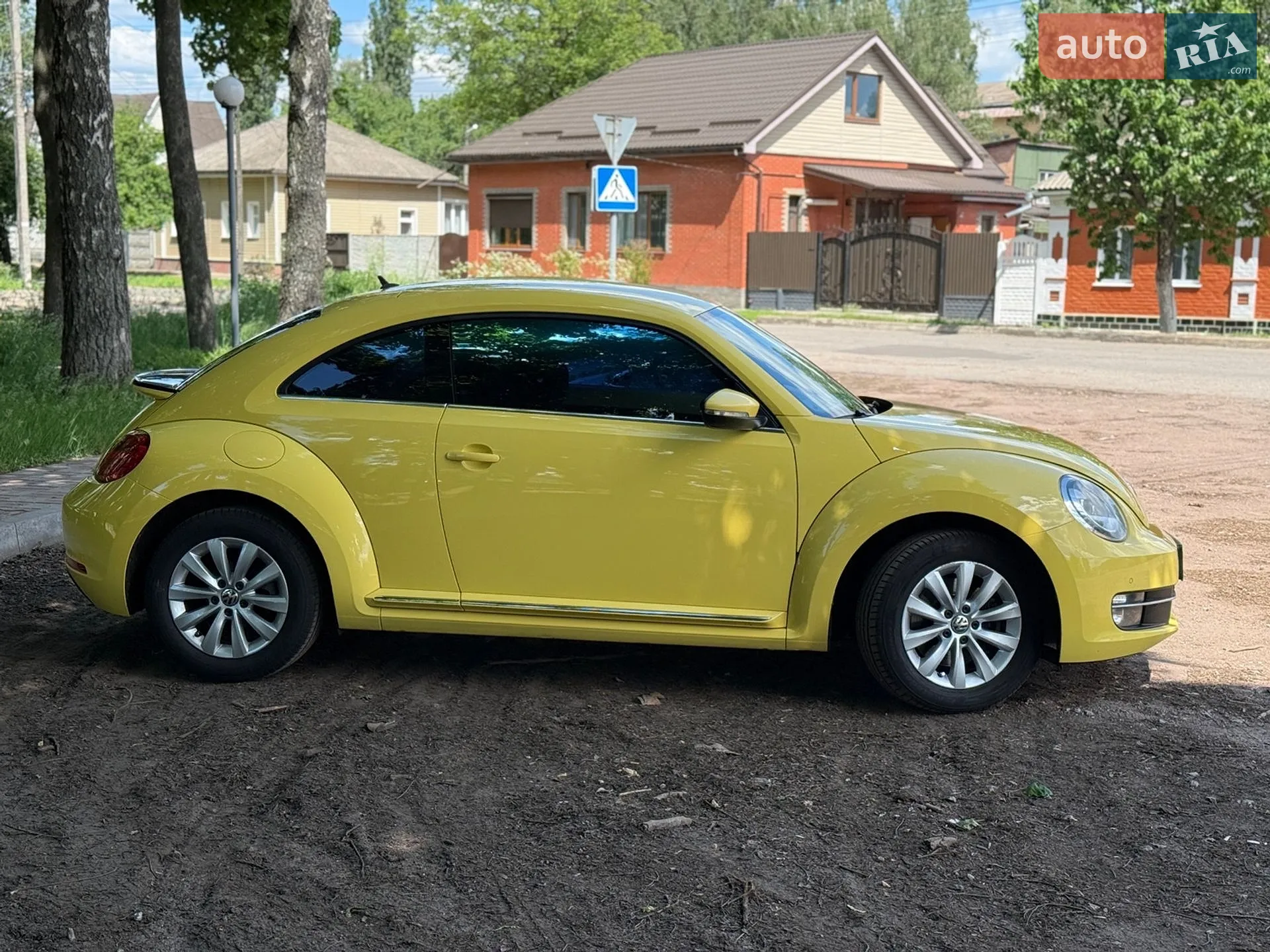 2014 Volkswagen Beetle - мініатюра 2
