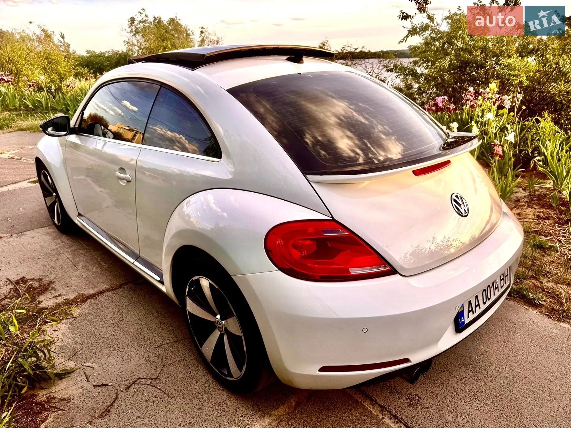 2013 Volkswagen Beetle - мініатюра 2